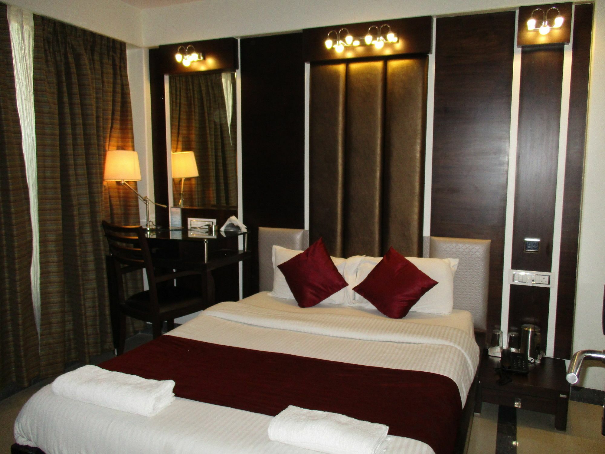 Hotel Sapna Marine Mumbai Bagian luar foto