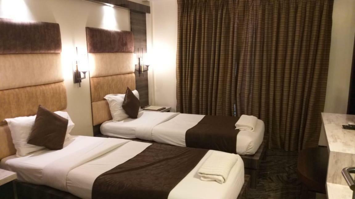 Hotel Sapna Marine Mumbai Bagian luar foto